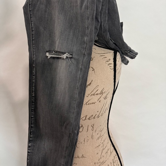 Blank NYC Gracen Mid Rise Distressed Frayed Hem Skinny Jean - Picture 2 of 6